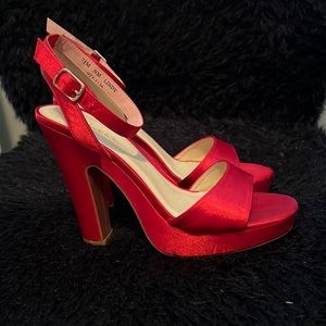 Nicole Miller Red Lindys